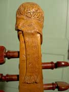 son &eacute;charpe de noeuds de graines et de perles