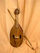 vi&egrave;le Compostelle en noyer